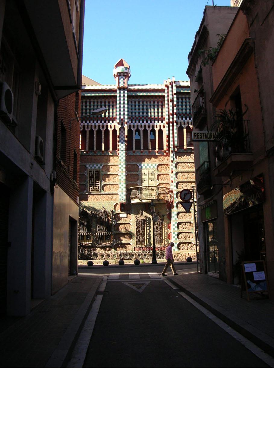 1 Casa Vicens - carrer de les Carolines, 20-26 - architecte Antonio Gaudi - 1883