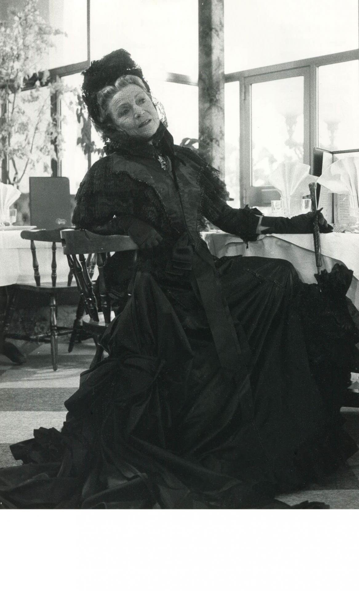 11 Annabella, comédienne - 1985