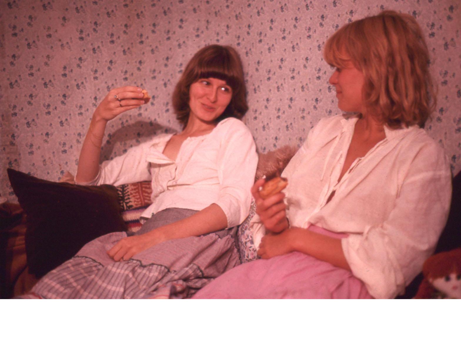 12 Martine et Virginie, Tours, 1977