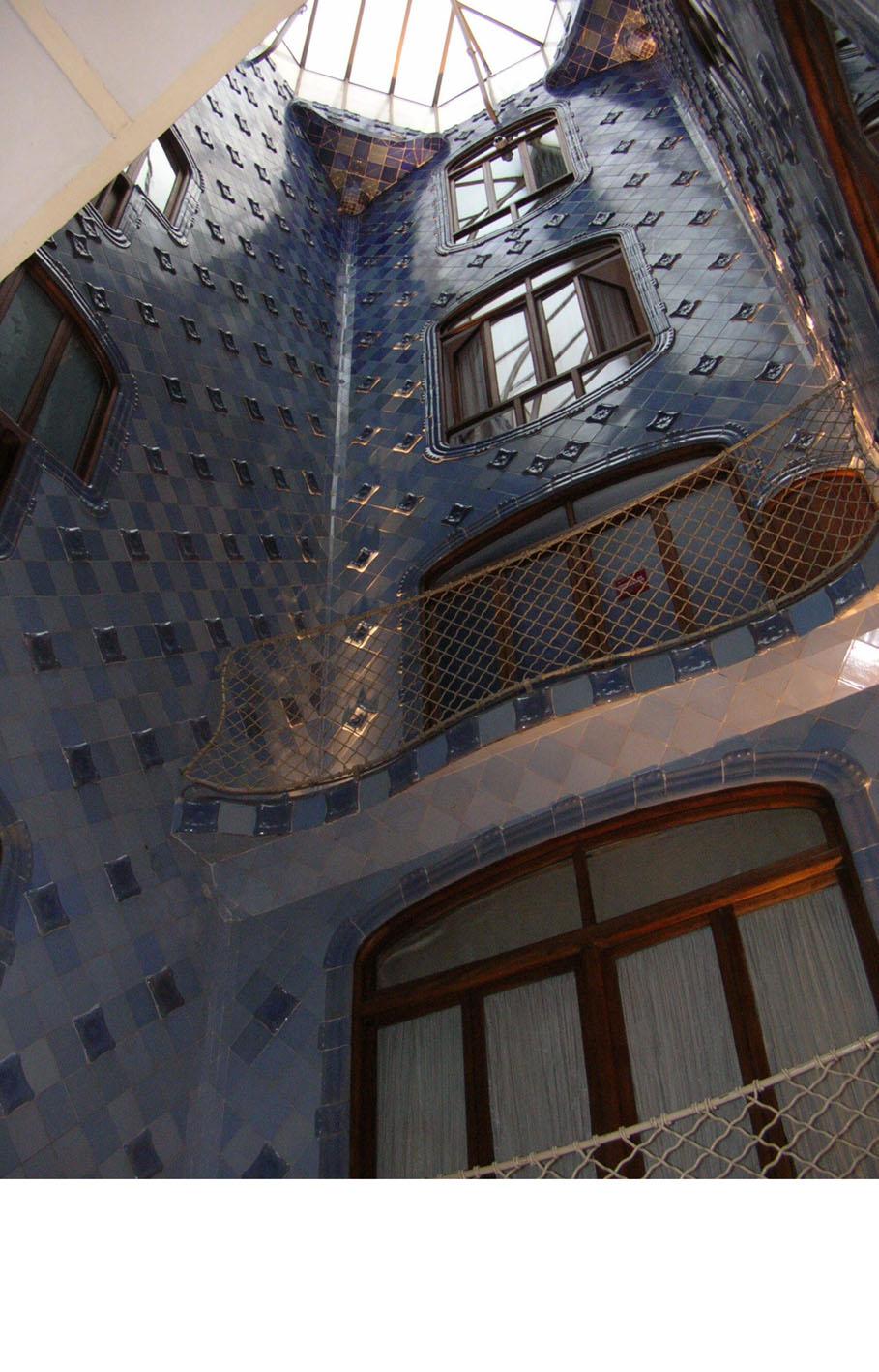 19 Casa Batllo - passeig de Gràcia, 43 - architecte Antoni Gaudi - 1904