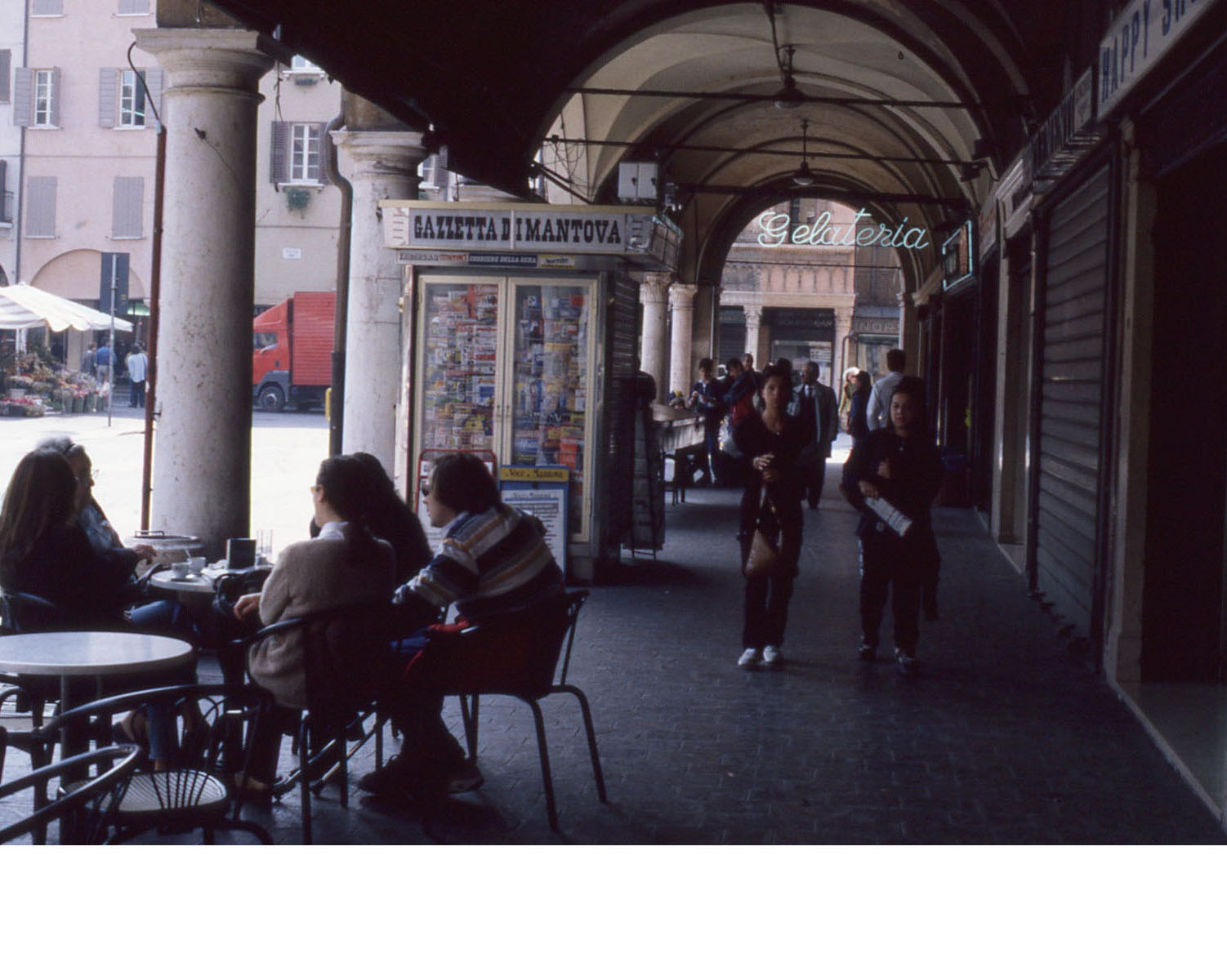Piazza delle erbe - Mantova - 1998