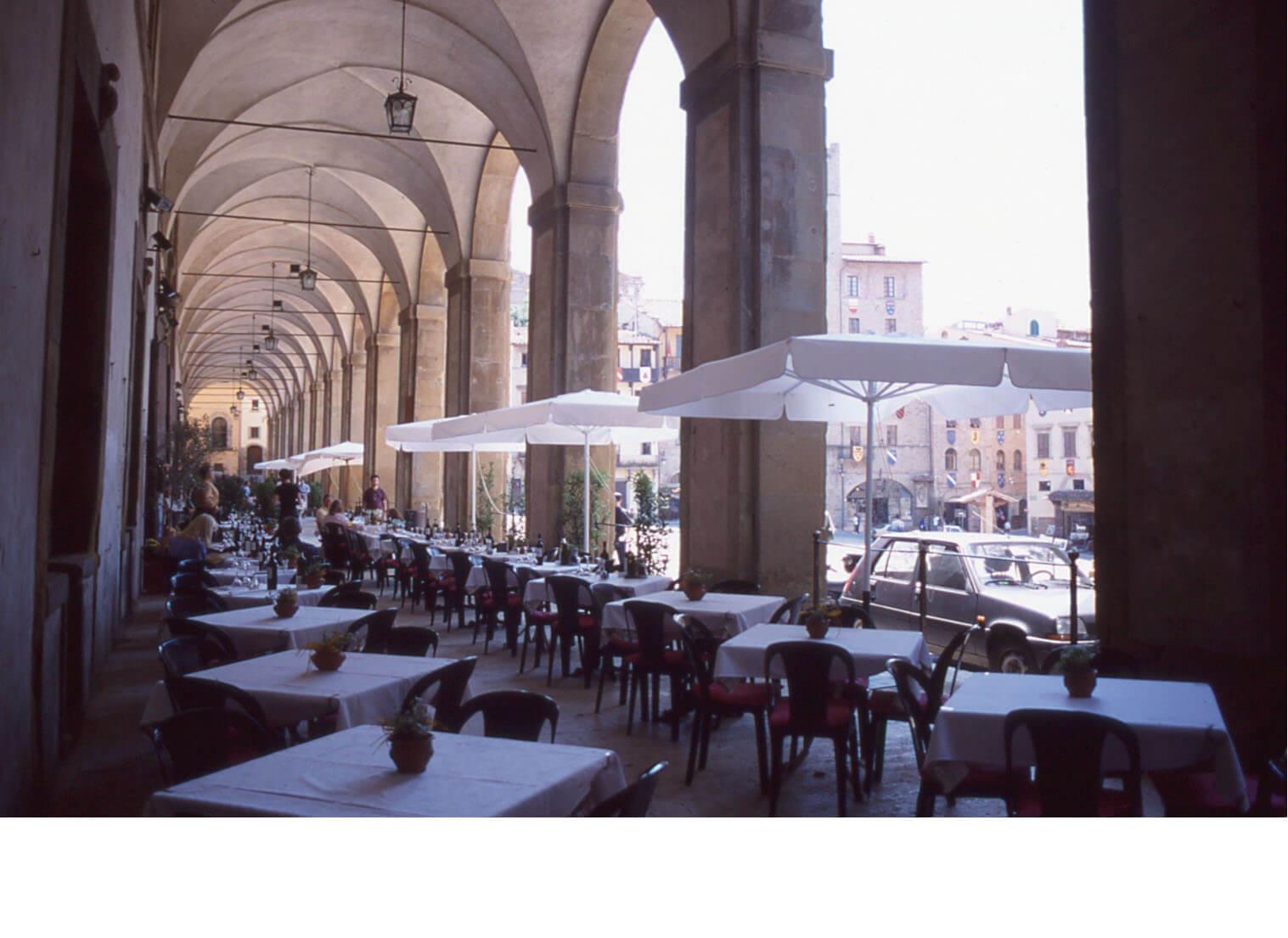 2. Arezzo - Piazza grande - 1999