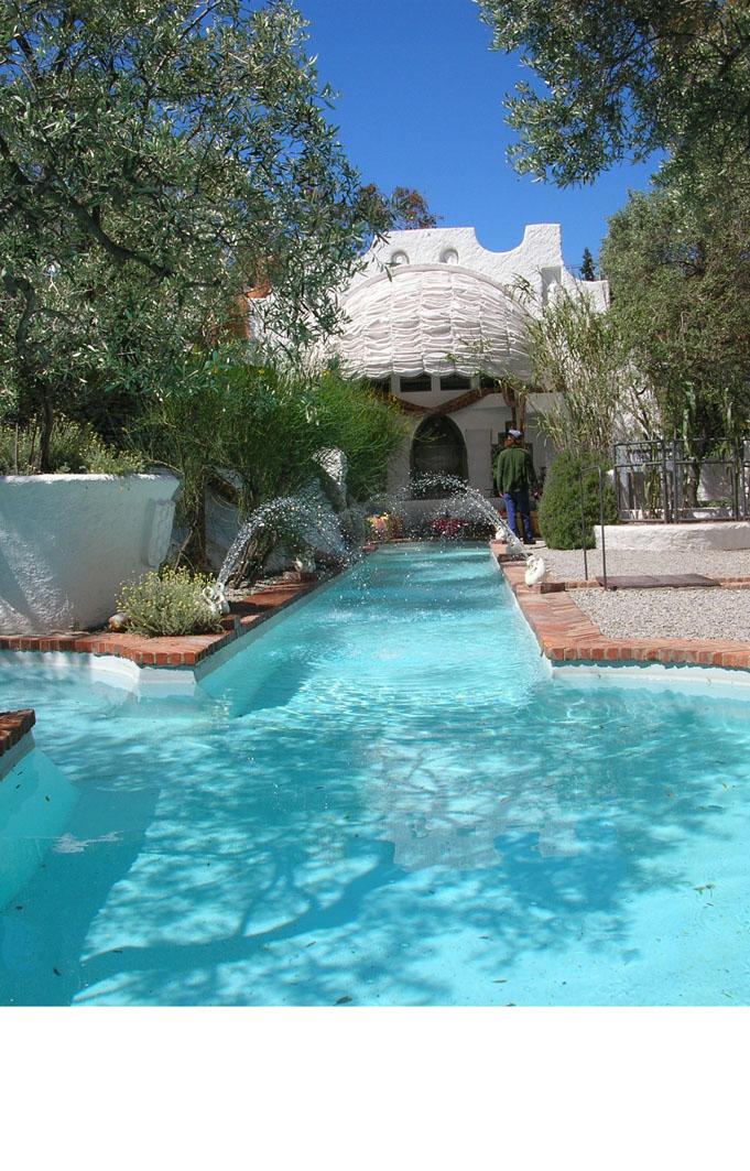 20 Cadaqués - piscine de Dali à Portlligat