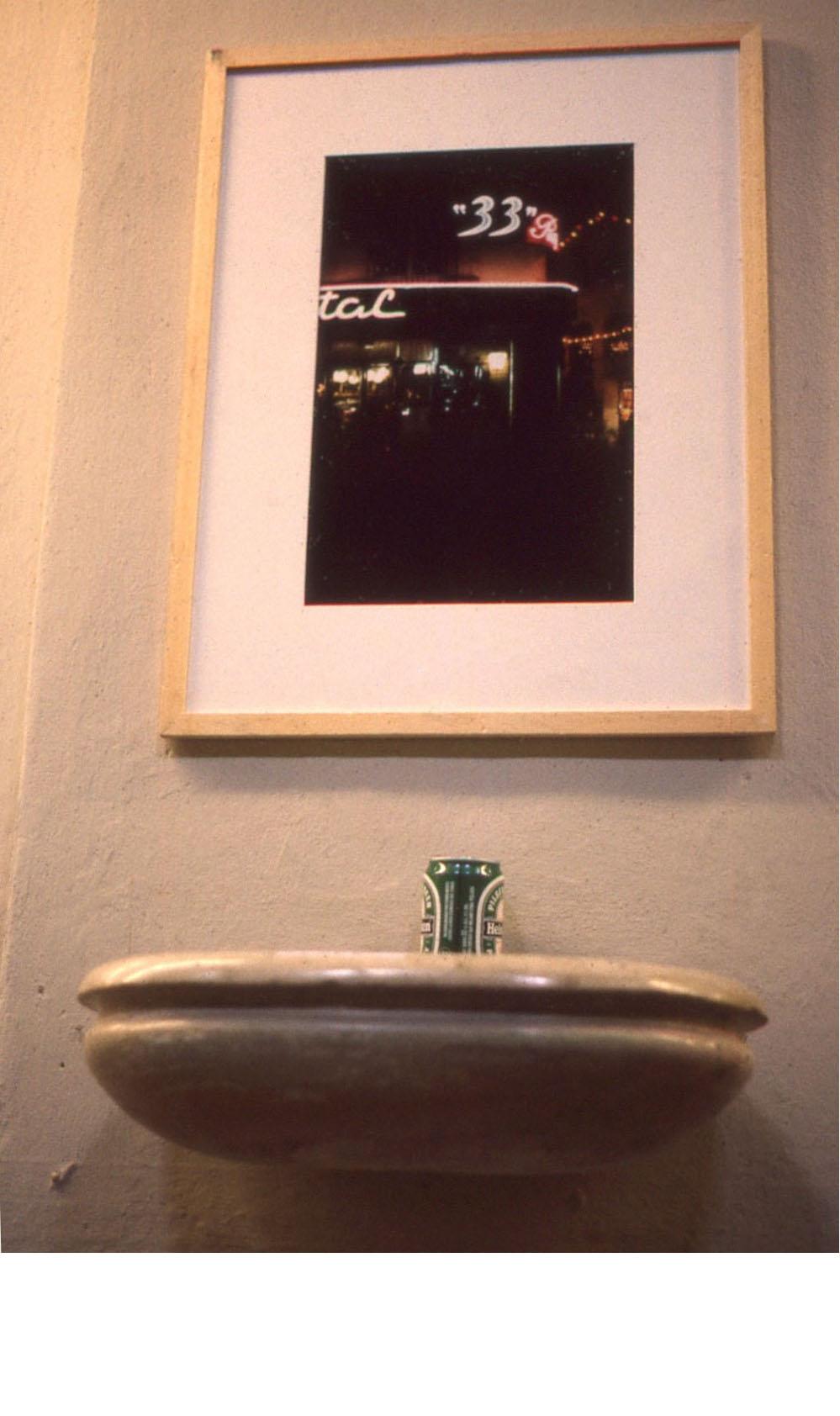 24- Mon expo à Parme, un bénitier, une canette de bière, 1993
