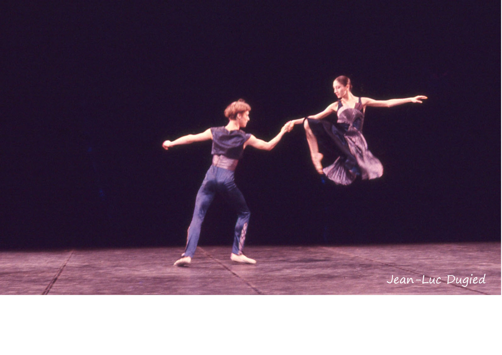31 Jeune Ballet de France 4 - la luna lunanca - chor. Bertrand d'At - 1987