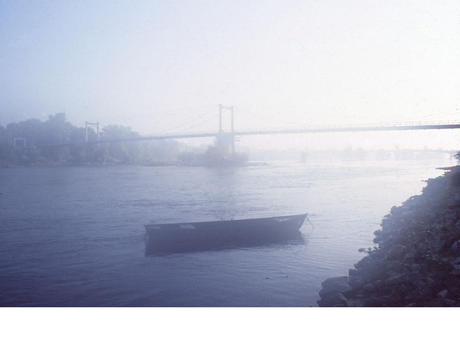 1 Tours 1978 - Loire au petit matin