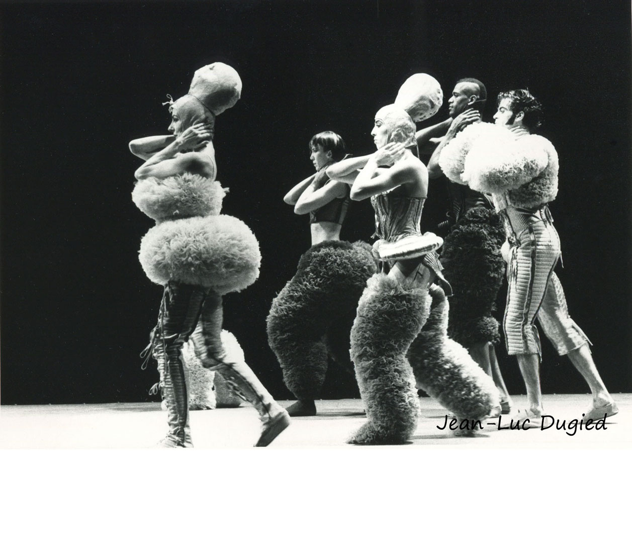 14 Chopinot Régine - le défilé de Jean-Paul Gaultier - 1985