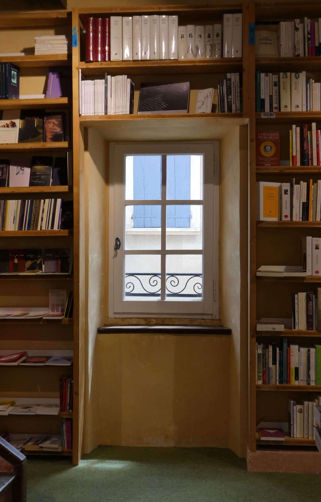 14 Librairie le Bleuet à Banon