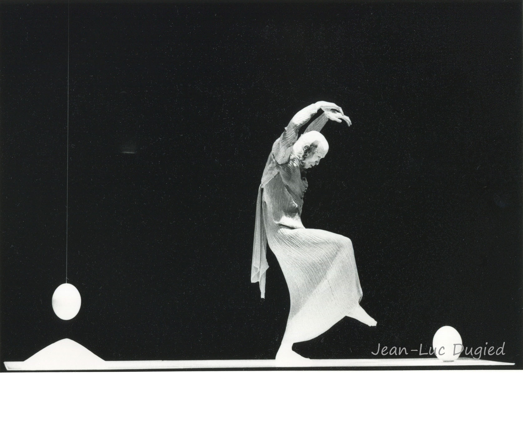 29 Sankai Juku - Unetsu (des oeufs debout par curiosité) - chor. Ushio Amagatsu - 1986